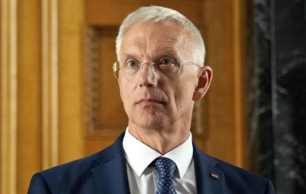 Глава МИД Латвии начал заикаться после вопроса о депортации россиян