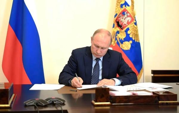 Путин подписал закон о свободном доступе провайдеров в многоквартирные дома