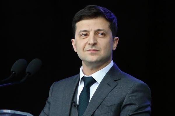 Зеленский отложил вопрос с Крымом