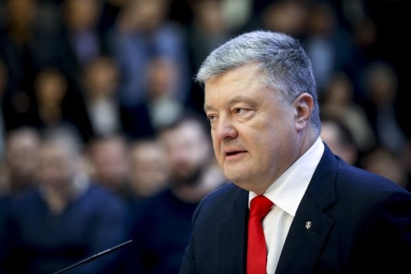 Раскрыт план побега Порошенко из Украины