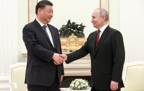 Ужин и беседа лидеров РФ и КНР в Кремле продолжались несколько часов
