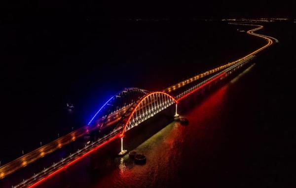ВСУ пытались атаковать Крымский мост тремя морскими беспилотниками