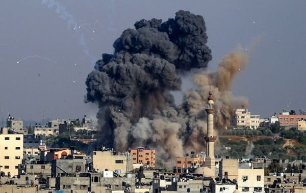 Израиль пообещал усилить удары по сектору Газа