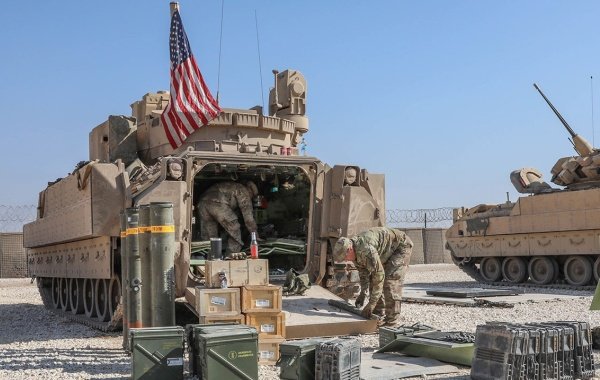 Американские военные погибли при обстреле базы США в Сирии