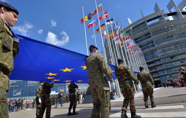 Президент Чехии: армии ЕС готовятся к конфликту высокой интенсивности