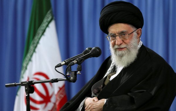 Лидер Ирана после теракта в Кермане призвал военных избегать конфронтации с США