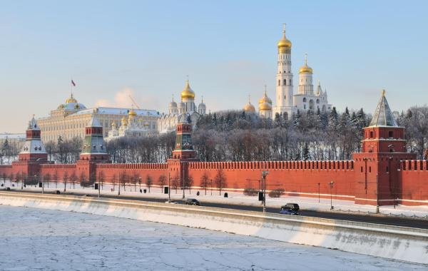 Песков назвал неосуществимой идею переноса столицы из Москвы в Иркутск