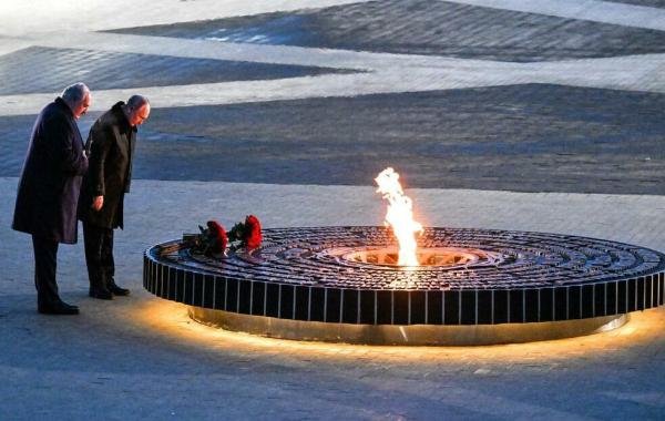 Путин и Лукашенко открыли мемориал в память о жертвах нацистского геноцида