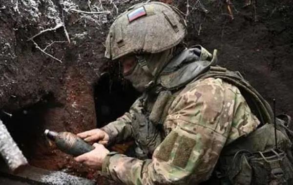 Военный эксперт объяснил, когда ВС РФ освободят Крынки в Херсонской области