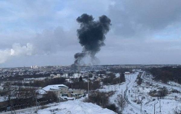 Взрывы прогремели в городе Орёл из-за атаки украинских беспилотников на нефтебазу