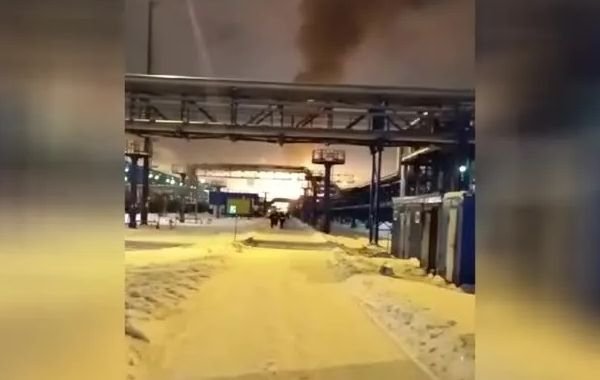В морскому порту Усть-Луги произошло возгорание после атаки БПЛА