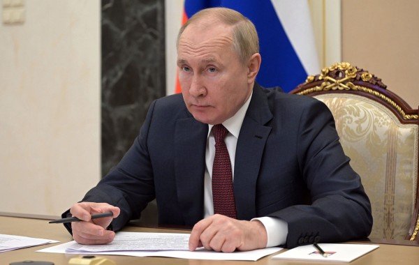 Путин выразил надежду, что нынешняя ключевая ставка ЦБ является временной мерой