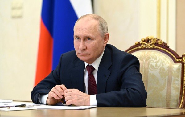 ФОМ: 82% россиян положительно оценивают работу Путина на посту президента
