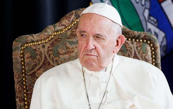 Папа Римский: Украина должна поднять белый флаг и согласиться на переговоры