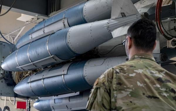 Аналитики назвали несвоевременной помощь США для Украины