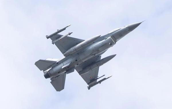 Польские самолеты поднялись в небо во время работы ВКС России на Украине