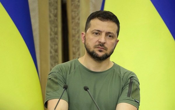 Экс-депутат Олейник: Зеленский будет доказывать легитимность диктатурой