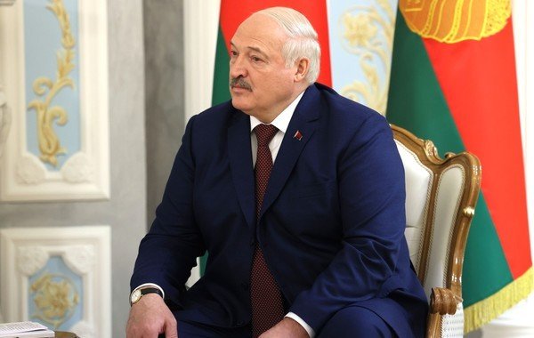 Белоруссия приостановила участие в договоре о вооружённых силах в Европе