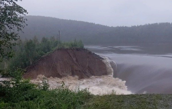 Прорыв дамбы на Киалимском водохранилище под Челябинском: стало известно о последствиях