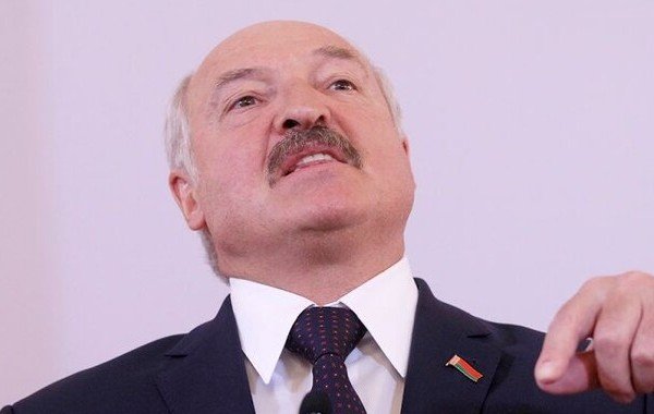 Лукашенко назвал США условие отказа Белоруссии от размещения "Орешника"