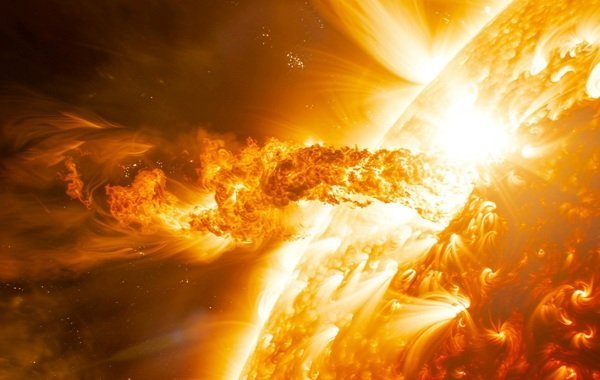 Магнитная буря 15 декабря 2025 года: недомогания у метеозависимых людей обострятся в понедельник