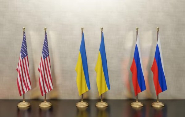 Раскрыты новые детали переговоров по окончанию конфликта на Украине: свежие данные о сроках завершения СВО на 23.12.2025