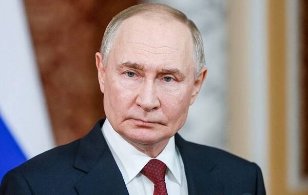 Путин отменил ежегодные декларации о доходах госслужащих