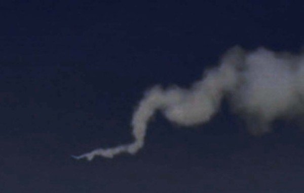 Жители Великого Новгорода сообщают о взрывах и пожаре