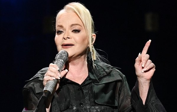 На первый концерт Долиной в 2026 году в Москве продали менее половины билетов