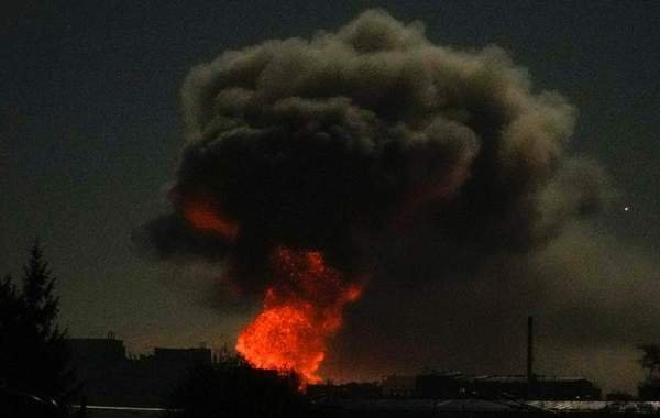 Мощные взрывы прогремели в Днепропетровске, Николаеве, Харькове: новая волна ударов по Украине, подробности на 27 февраля