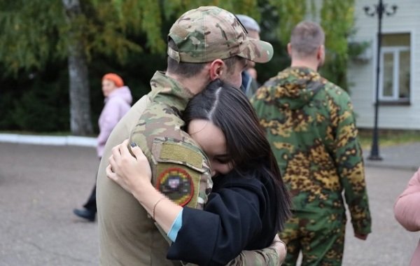 Семьи мобилизованных бойцов ждут решения о демобилизации: экспертные оценки сроков возвращения на сегодня, 01.02.2026