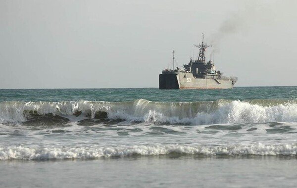 Иранский военный корабль затонул у берегов Шри-Ланки после удара США