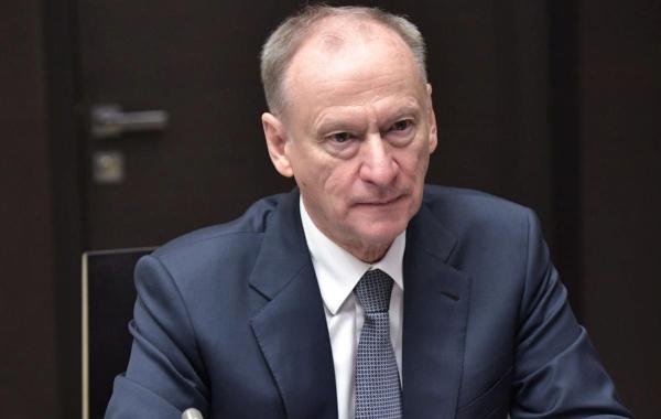 Патрушев: корабли ВМС РФ могут начать сопровождать торговые судна