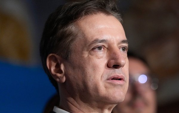 Роберт Голоб объявил победу партии "Свобода" на выборах в Словении