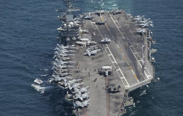 Иранский дипломат заявил о повреждении авианосца "Авраам Линкольн"