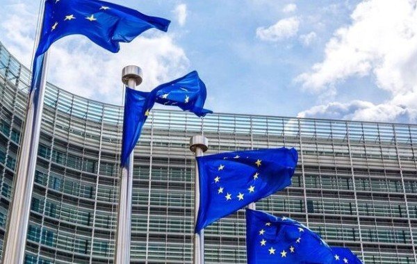 В Еврокомиссии опровергли открытие воздушного пространства для украинских дронов