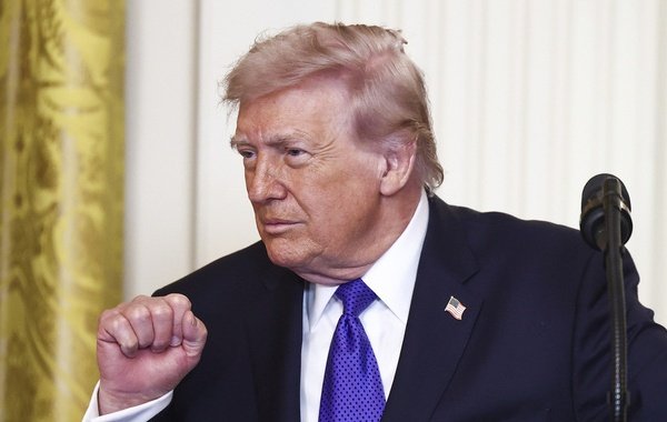 Трамп заявил, что США не нужен Ормузский пролив