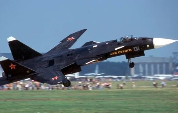 Герой России рассказал об испытаниях истребителя Су-47