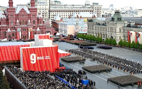 В Кремле объяснили, почему парад Победы в Москве пройдёт без техники