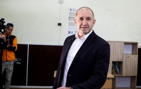 Бывший президент Болгарии объявил о победе на парламентских выборах