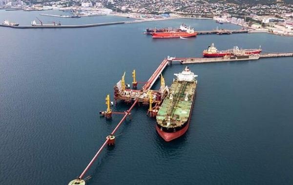 МИД: РФ не намерена ни у кого спрашивать разрешения на поставки нефти за рубеж