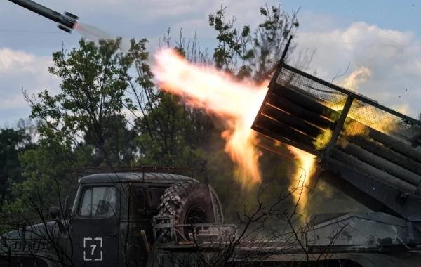 ВС РФ с боями активно продвигаются на ключевых направлениях в зоне СВО: свежие карты боевых действий на 01.05.2026
