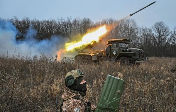 ВС РФ продвинулись на ряде участков фронта: новая сводка СВО от Юрия Подоляки по данным на 12 мая