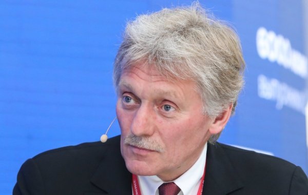 В Кремле назвали ненормальным предоставление Ереваном трибуны Зеленскому