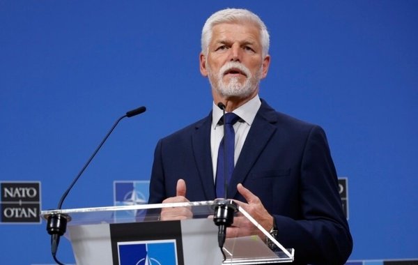 Президент Чехии призвал НАТО "отключить Россию" от глобального интернета