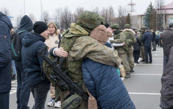 Когда мобилизованных могут вернуть домой: свежие экспертные оценки сроков демобилизации на 27 мая 2026 года