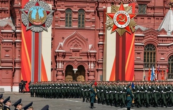 Песков: России не нужно ничьё согласие на проведение Парада Победы