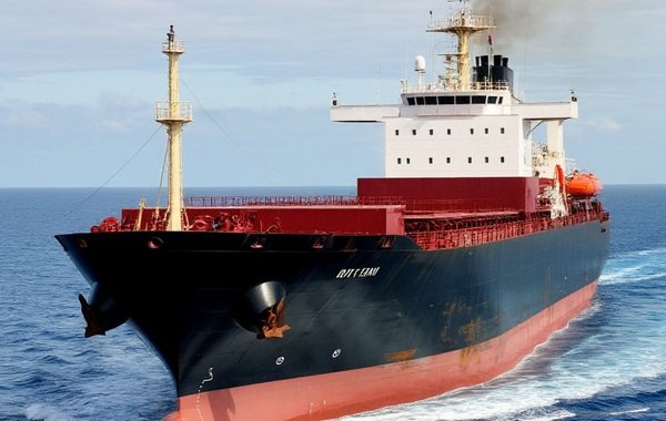 Китай осудил планы ЕС задерживать танкеры с нефтью из России