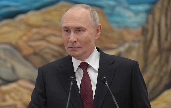 Путин: Украина предлагала РФ ограничить боевые действия четырьмя территориями