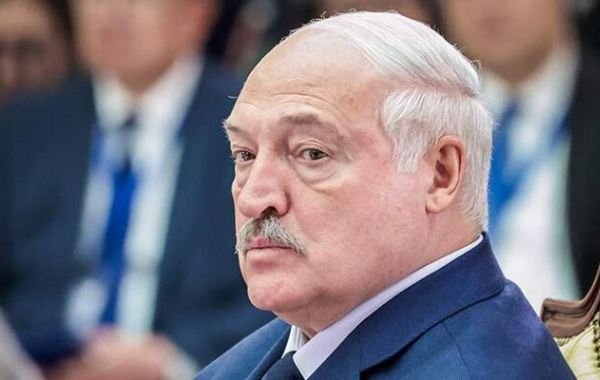 Лукашенко ответил на угрозы Зеленского пословицей "как поют, так и отпевают"